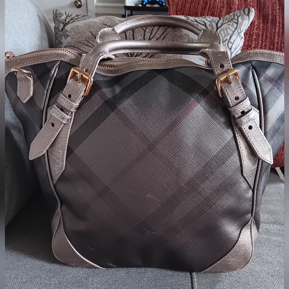 Burberry Metallic Leather Tote Bag - Picture 6 of 13